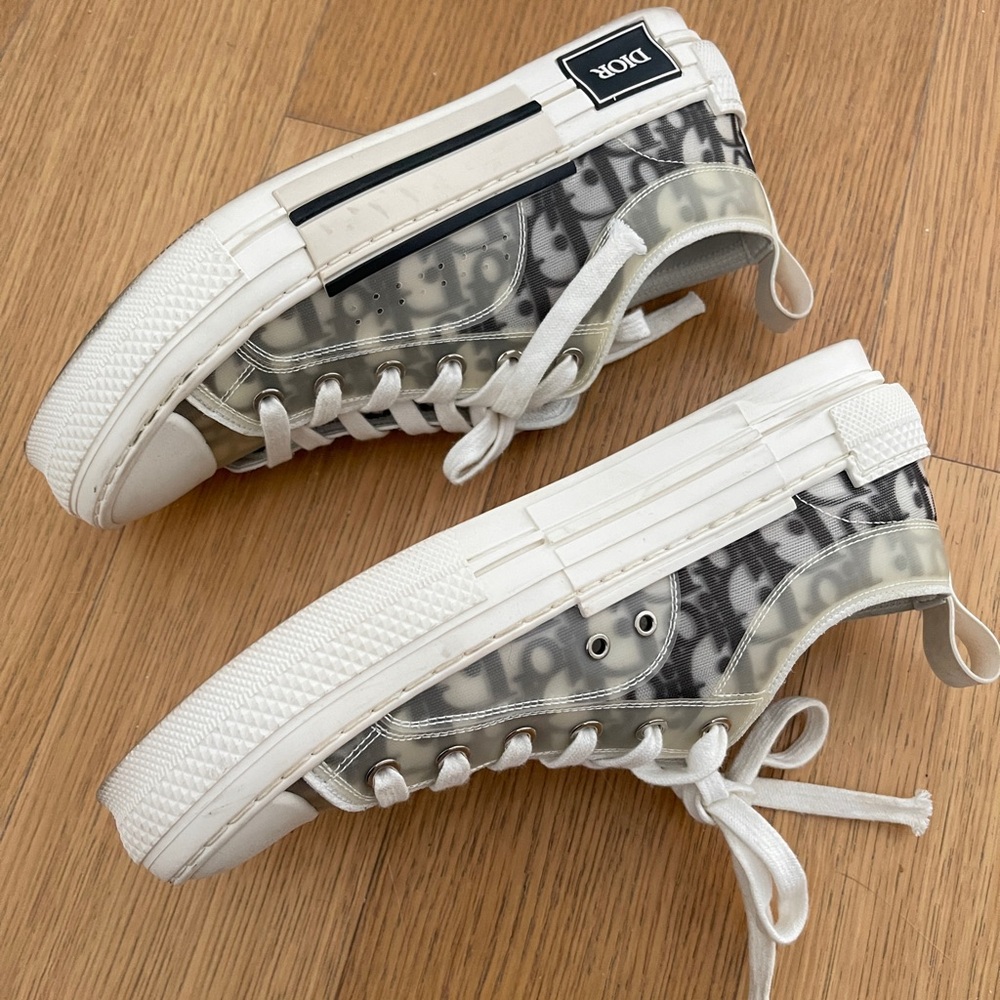 Dior Low-Top Sneakers - Picture 4 of 12